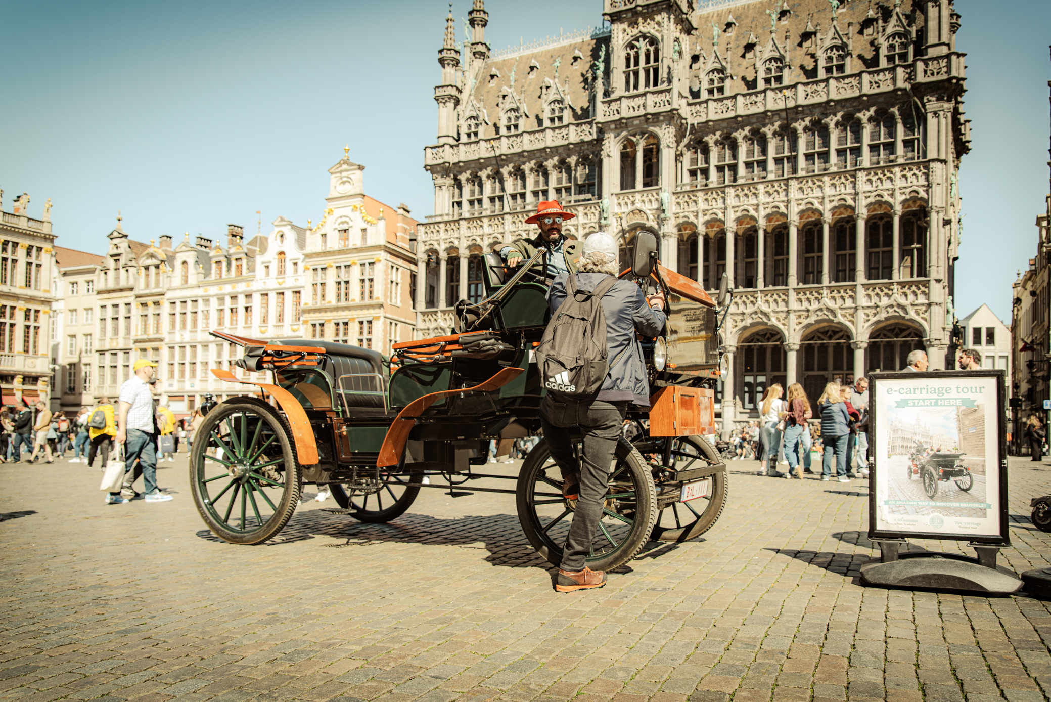Brüssel ohne Schleier – eine Stadt, die mehr ist als Pommes und Politik